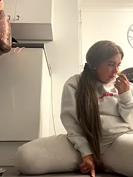 Mia MilesXXX online show from October 3, 2025, 3:41 am