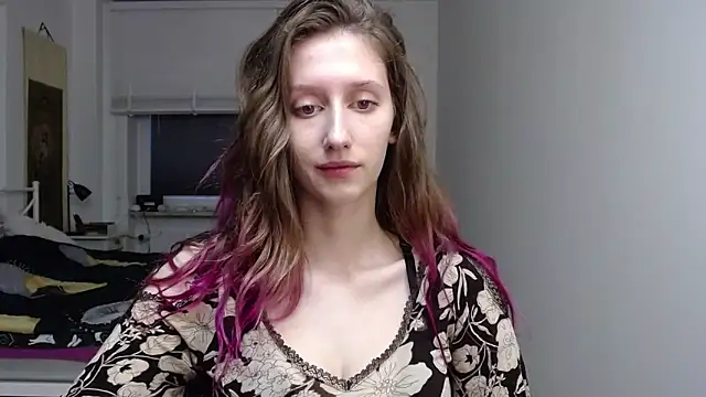 Snapshot of LUNA_delight chatting on November 14, 2025, 6:28 am LUNA delight online show from November 14, 2025, 6:28 am