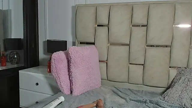 natalyclauss  online show from March 21, 2025, 10:28 am