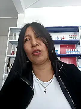 Snapshot of Megan_jennerr chatting on October 9, 2025, 3:56 pm Megan jennerr online show from October 9, 2025, 3:56 pm