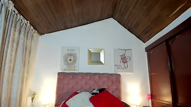 CelessteRedds online show from April 1, 2026, 11:33 am