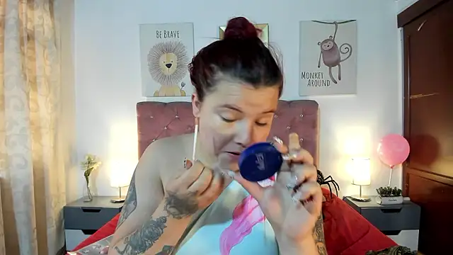 CelessteRedds online show from March 25, 2026, 12:15 pm