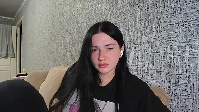 Liana diva online show from March 10, 2026, 5:50 pm