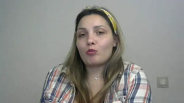 Snapshot of Iskor_ka chatting on January 11, 2025, 6:12 pm Iskor ka online show from January 11, 2025, 6:12 pm