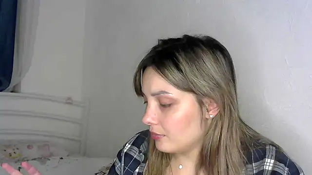 Snapshot of Iskor_ka chatting on February 10, 2025, 9:36 pm Iskor ka online show from February 10, 2025, 9:36 pm