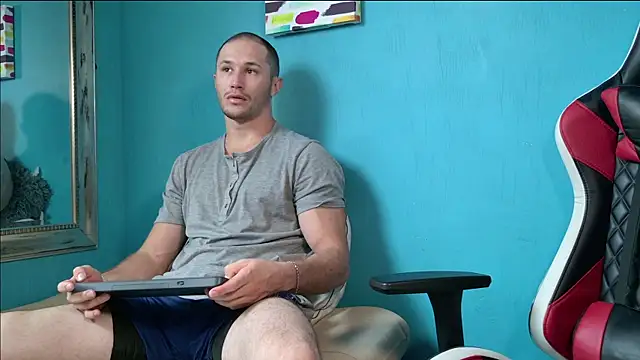 AxelFairchaild online show from September 28, 2025, 1:29 pm