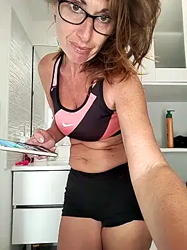 misslynexxx online show from April 14, 2026, 10:31 am