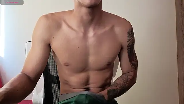 Cristopher23  online show from March 20, 2026, 12:17 pm