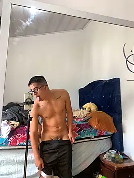 roguer darkk online show from February 19, 2025, 3:49 pm