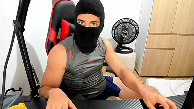 Calihotcaliente277 online show from February 19, 2025, 2:01 pm