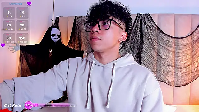 AkazaBoy  online show from October 31, 2025, 5:48 am