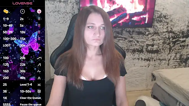 PamelaYoun online show from November 4, 2025, 3:05 pm