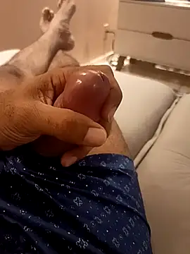 johnwalkerRjts online show from December 17, 2025, 2:44 pm