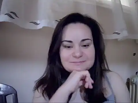 AalinnaK online show from February 18, 2026, 11:17 am