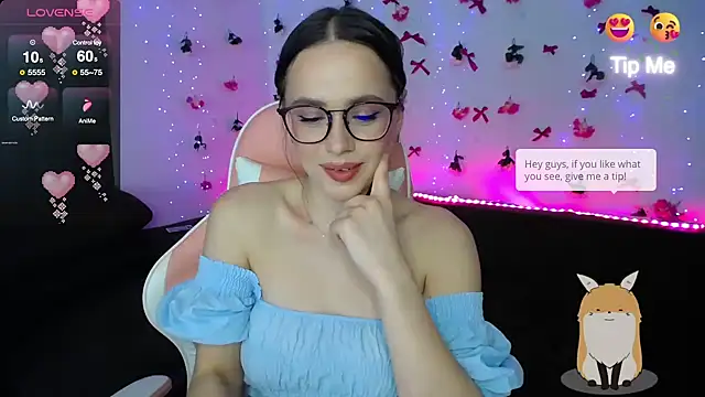 Emillias online show from March 21, 2025, 5:34 pm