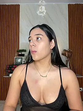floriamANDjazmin online show from July 15, 2026, 3:02 am