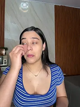 floriamANDjazmin online show from July 14, 2026, 3:11 am