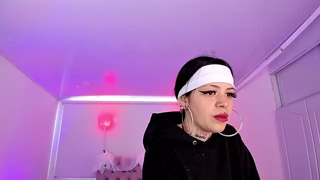 AuroraDiaz online show from October 13, 2025, 6:09 pm