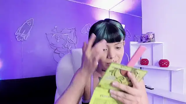 AuroraDiaz online show from March 9, 2026, 11:36 am