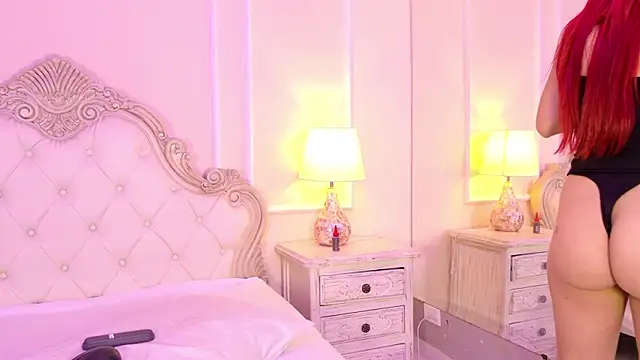 Snapshot of SamanthaPierce chatting on February 15, 2026, 5:08 am SamanthaPierce online show from February 15, 2026, 5:08 am