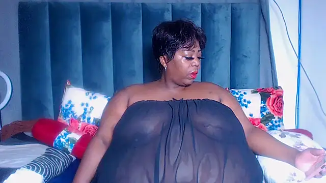 BustyWendyXXX47 online show from December 4, 2025, 11:37 pm