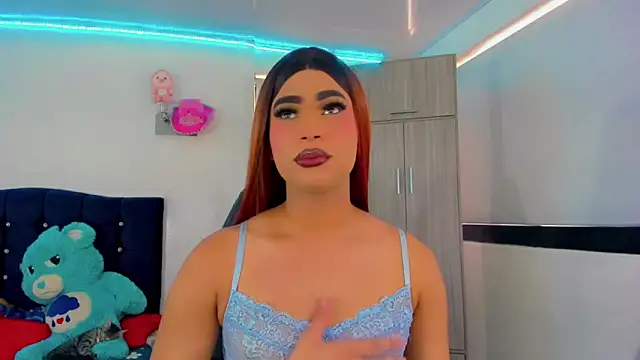 Hellen moons   online show from October 10, 2025, 7:15 pm