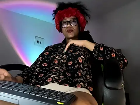 Snapshot of Ale_xandra chatting on November 12, 2025, 6:23 pm Ale xandra online show from November 12, 2025, 6:23 pm