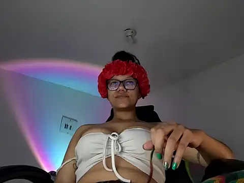 Snapshot of Ale_xandra chatting on November 12, 2025, 1:32 am Ale xandra online show from November 12, 2025, 1:32 am