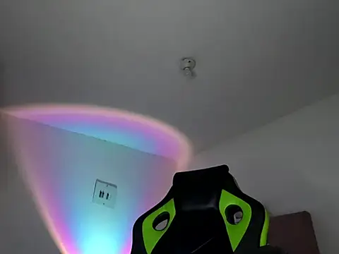 Snapshot of Ale_xandra chatting on October 26, 2025, 7:53 am Ale xandra online show from October 26, 2025, 7:53 am