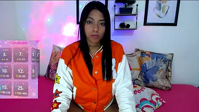 Snapshot of Amber_diamond chatting on February 14, 2025, 4:37 am Amber diamond online show from February 14, 2025, 4:37 am