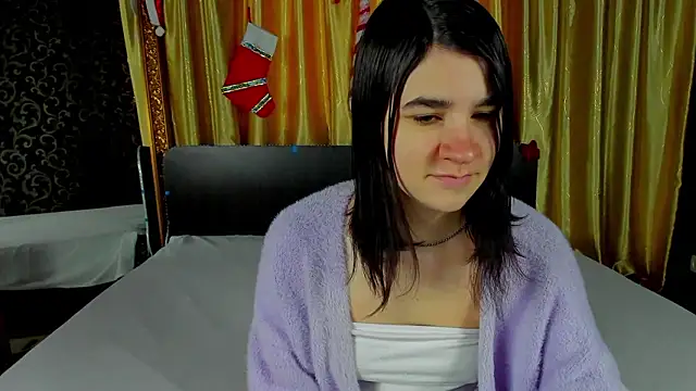  Polly Love  online show from February 4, 2026, 7:14 am