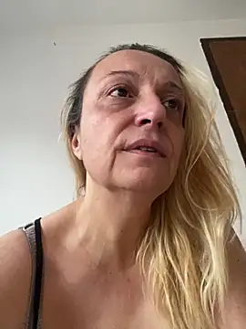 Melinastarr online show from October 14, 2025, 7:09 am