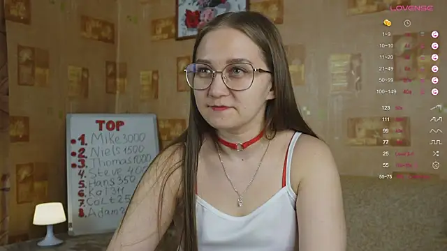 Snapshot of Miatiny chatting on February 5, 2025, 2:26 pm Miatiny online show from February 5, 2025, 2:26 pm