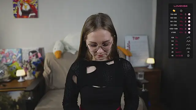 Snapshot of Miatiny chatting on October 11, 2025, 4:24 am Miatiny online show from October 11, 2025, 4:24 am