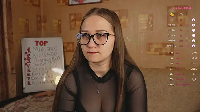 Snapshot of Miatiny chatting on February 27, 2025, 4:21 pm Miatiny online show from February 27, 2025, 4:21 pm