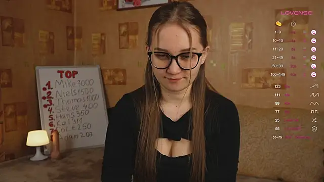 Snapshot of Miatiny chatting on February 21, 2025, 4:59 pm Miatiny online show from February 21, 2025, 4:59 pm