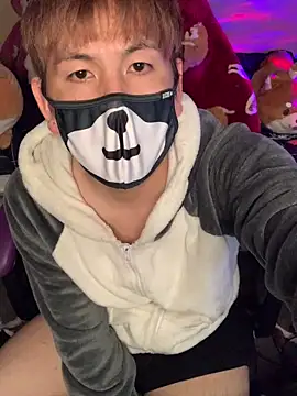 Snapshot of KEI_96 chatting on January 23, 2025, 1:02 pm KEI 96 online show from January 23, 2025, 1:02 pm