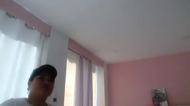 Gabycutee online show from February 11, 2026, 8:09 pm