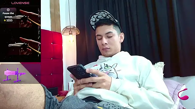 Oliver king sex online show from October 3, 2025, 3:35 pm