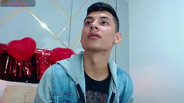 Oliver king sex online show from February 19, 2025, 5:38 pm