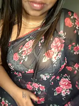 Snapshot of IndieSM chatting on February 14, 2026, 10:43 pm IndieSM online show from February 14, 2026, 10:43 pm