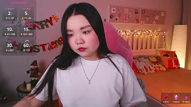 Suzy Baee online show from December 12, 2024, 12:22 pm