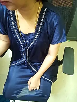 yourtamilcouple online show from February 21, 2026, 4:03 am