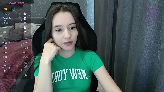Alice Weiss online show from July 17, 2026, 9:28 am