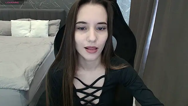 Snapshot of Alice_Weiss chatting on October 11, 2025, 8:04 am Alice Weiss online show from October 11, 2025, 8:04 am