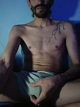 Snapshot of johngil0995 chatting on November 3, 2025, 2:53 pm johngil0995 online show from November 3, 2025, 2:53 pm