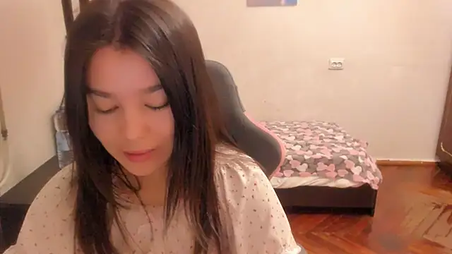 Snapshot of LunaXmii chatting on March 16, 2025, 1:17 am LunaXmii online show from March 16, 2025, 1:17 am