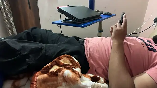 sexyboy09 online show from October 31, 2025, 5:20 pm