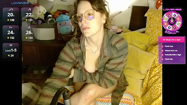 Snapshot of kennyyyXxX chatting on December 16, 2024, 1:53 am kennyyyXxX online show from December 16, 2024, 1:53 am
