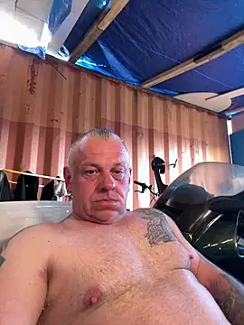 JakubW79 online show from May 1, 2026, 3:50 pm